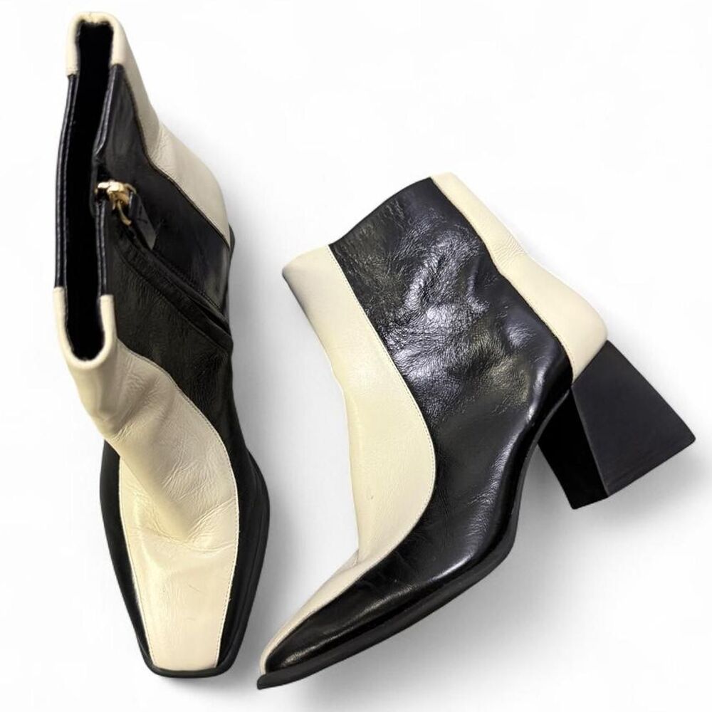 Gianni-bini Women's Black and White Boots